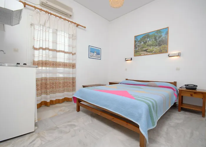 Birikos & 4* Agios Prokopios (Naxos)