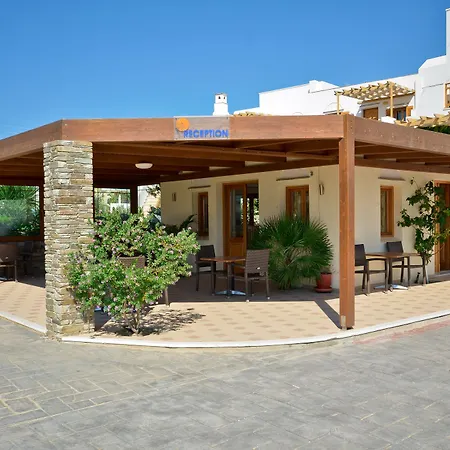 Birikos & Apartmanhotel 4*