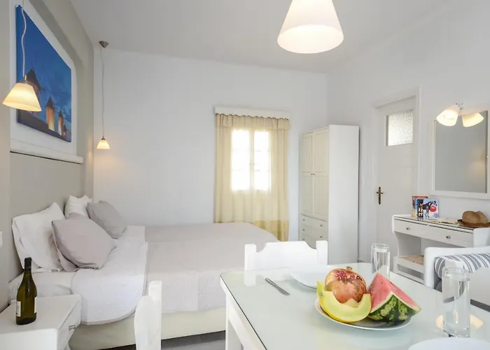 Birikos & Aparthotel